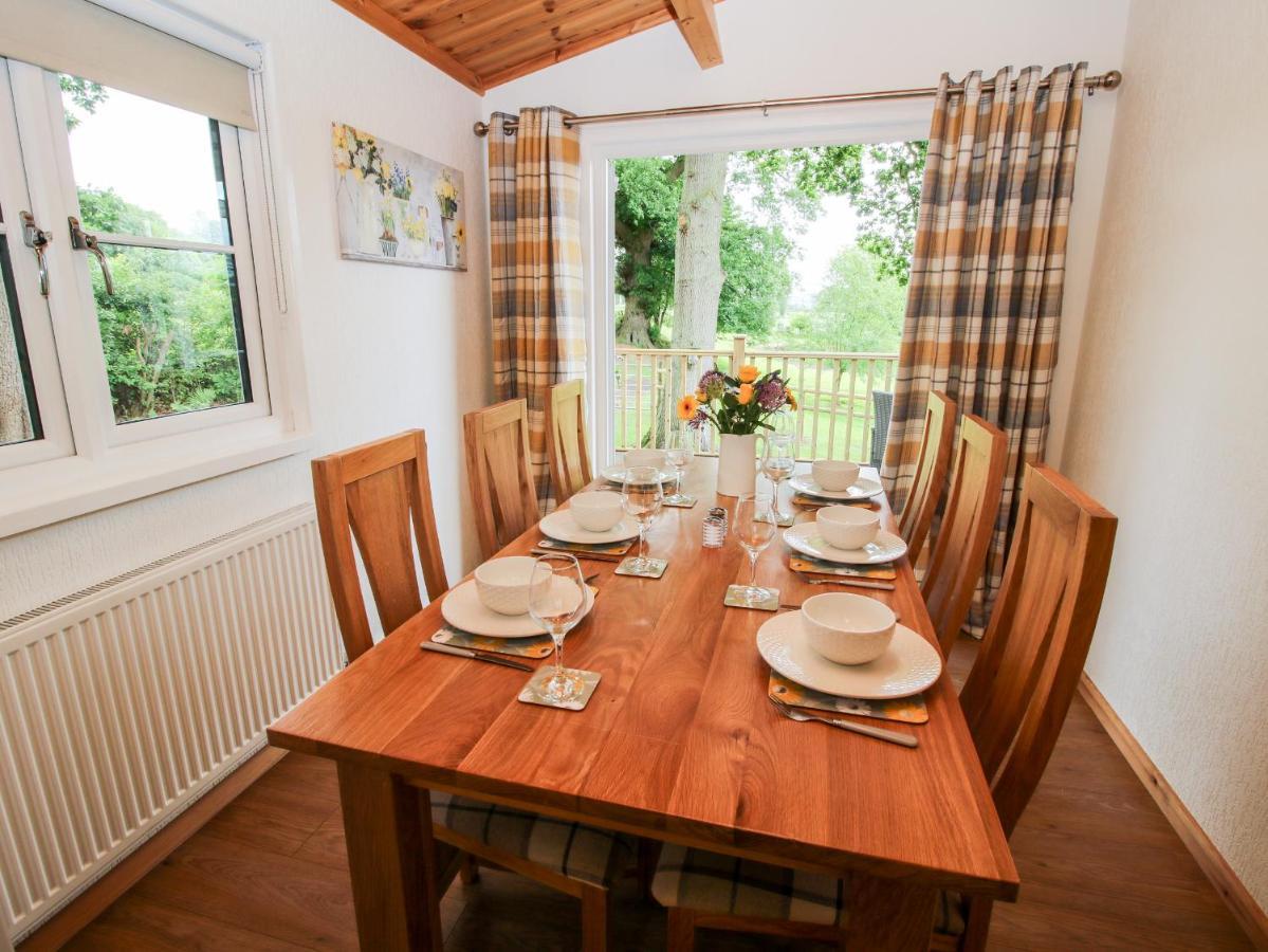The Log Cabin Tenbury Εξωτερικό φωτογραφία