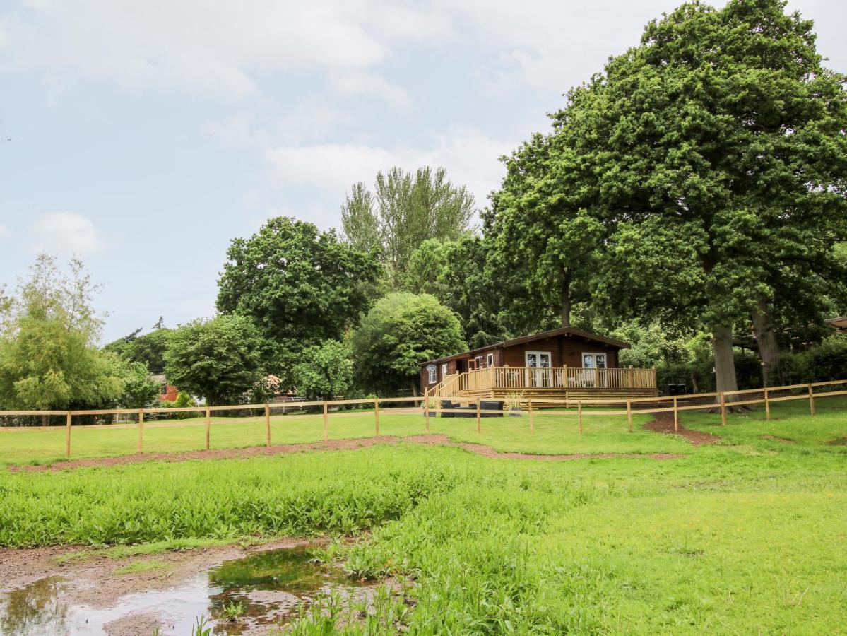 The Log Cabin Tenbury Εξωτερικό φωτογραφία